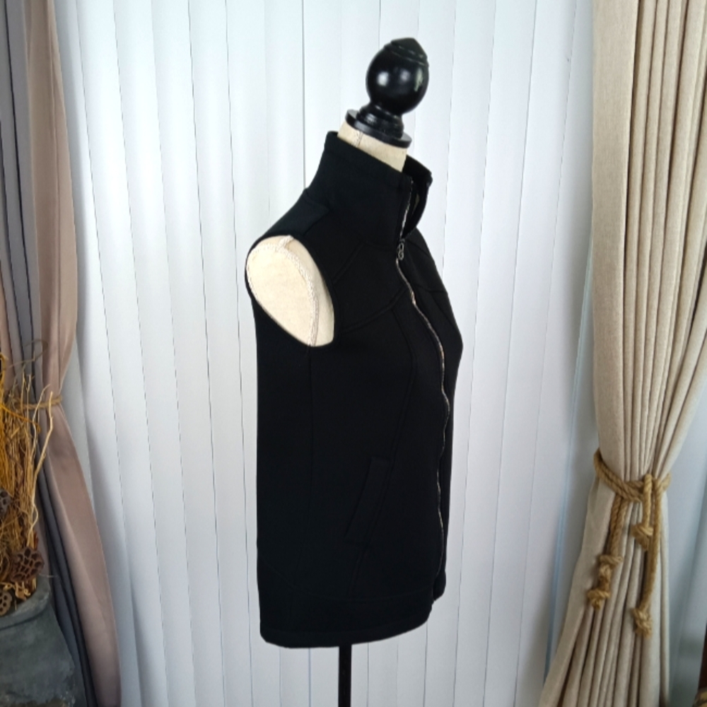 Betsy Johnson Performance Vest. - image 3